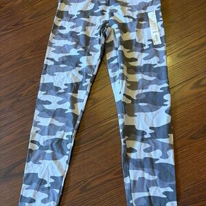SO white and Gray Camouflage Leggings